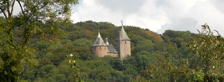 Photographs and Article about Castell Coch | We show you some of ...