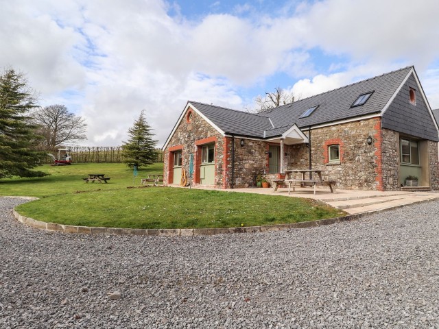 Barcud Cottage